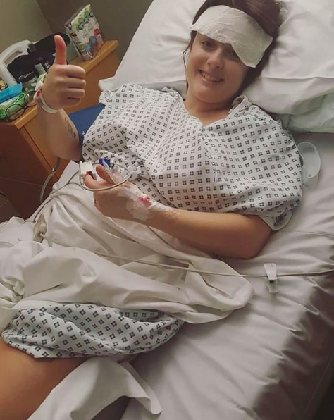 Back in March 2019 I had a total hip replacement at the age of 30. Whilst it’s not unheard of for someone young to have a surgery of this type, I still felt like there weren’t many people out there who I could quiz about their experiences, and not many blogs that helped me understand how to prepare and what to expect. So here’s the first of two blogs that cover how to prepare and pack for surgery, and how to survive your time in hospital and at home after.